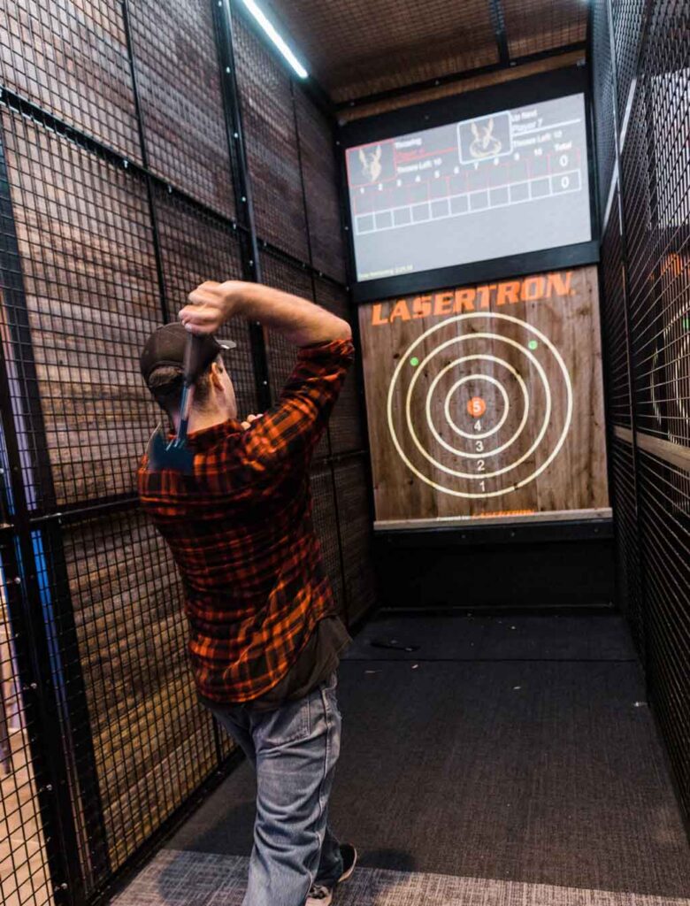 Lefty's Axe Throwing